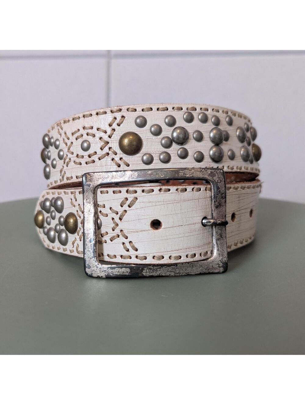 Vintage y2k Streets Ahead studded leather belt